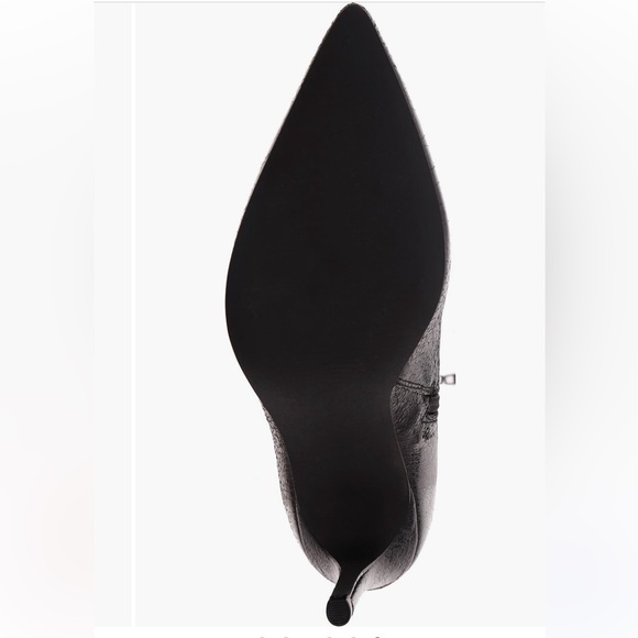 MIA Shiny Black Heeled Boots - Pointed-toe boot - Picture 5 of 7